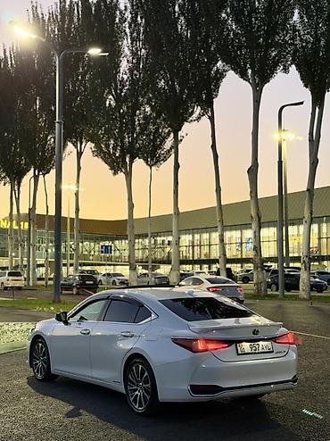 lexus es машина: Lexus ES: 2022 г., 2.5 л, Автомат, Гибрид, Седан — 5