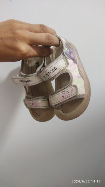 обувь хумто бишкек: Детская обувь, размеры от 21 до 26. Цены от 100 до 300с