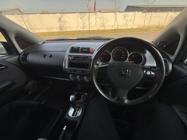 Honda: Honda Fit: 2003 г., 1.5 л, Автомат, Бензин, Хэтчбэк — 12