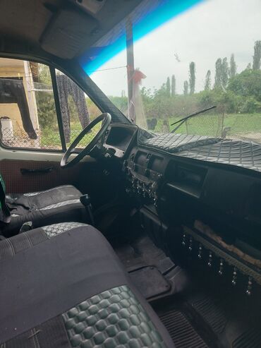 qaz 53 senedi: QAZ Gazel 9: 2.4 l | 1999 il 90000 km Pikap