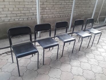 стуль бу: Школьный стул, Б/у, Железо, цвет - Черный