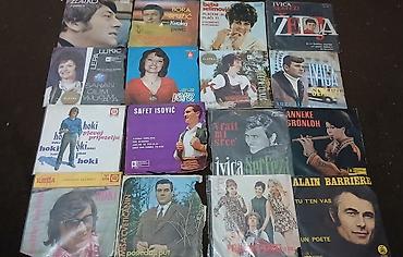 vinyl cena: Prodajem lot sezdesetak singlica, uglavnom iz 60,70-tih. Vecina — 4