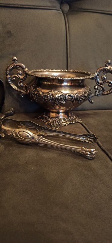 Əntiq qablar: Antik dekor kolleksiyası – 4 ədəd 1) Emallı metal fincan altlıq/şüşə — 22