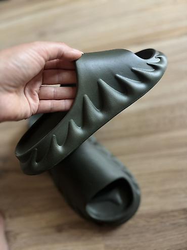 in made sl: Uniseks EVA papuče – maslinasto zelene, broj 39 - Materijal: lagana i — 3