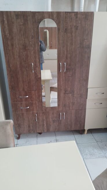 Dolablar: Yeni, Açılan, 3 qapılı Düz dolab, Dolab-asılqan, Azərbaycan — 28