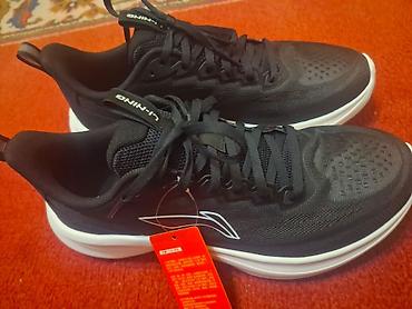 юбка шорты бишкек: Кроссовки Li-Ning — оригинал. Размер: 42. Жаңы. - Цвет: черный верх — 1