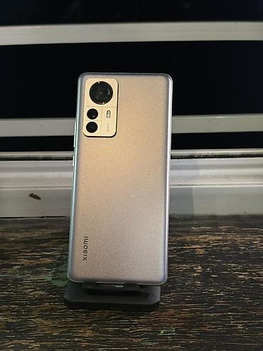 Xiaomi 12 Pro, 8/128 ГБ - Дисплей 6.73" AMOLED с тонкими рамками и
