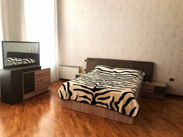 Ofislər: Nərimanov rayonu, “Məmməd Araz (köhnə Teymur Əliyev küçəsi)”, “Avropa — 10