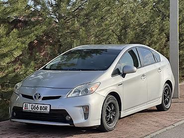 Toyota: Toyota Prius: 2015 г., 1.8 л, Автомат, Гибрид, Хэтчбэк — 2