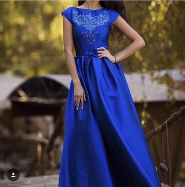 Платья: Продаю платье. Цвет: электро-синий размер m-l сшили на заказ от дома