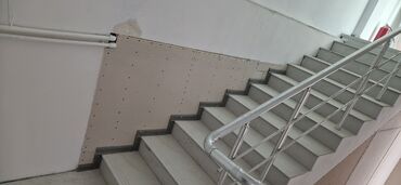 Ofislər: İcarəyə verilir----Masazırda yol kənarında 3 mərtəbəli +açıq mansarlı — 7