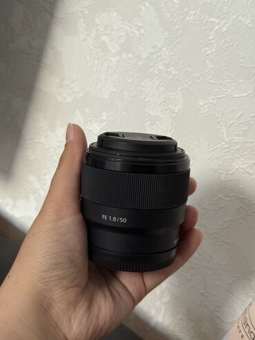 фотограф ош: Продаю объектив Sony 50mm, f 1.8. Покупала в fenix, пользовалась