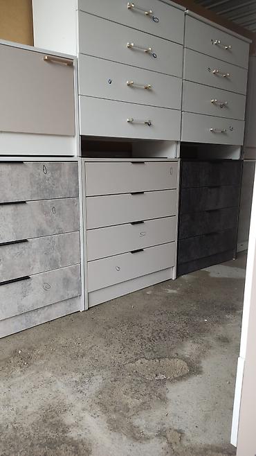 Комоды для одежды: Комод для одежды, Новый, С зеркалом, ЛДСП, цвет - Белый, Серебристый, Синий, Бесплатная доставка — 13