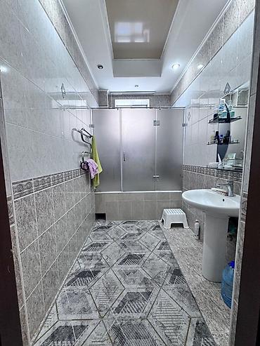 Продажа коттеджей и домов: Продается 2 этажный дом + цоколь ( жилой ) Мик Кок ~ Жар Ул 7 Апреля — 4