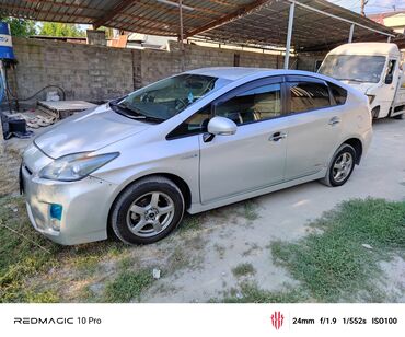 срочно срочно продаю машина: Toyota Prius: 2010 г., 1.8 л, Автомат, Гибрид, Седан
