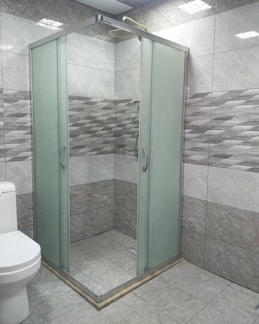 Duş kabinaları, arakəsmələr: Yeni Üstü açıq kabina, Künc üçün, Pulsuz çatdırılma — 26