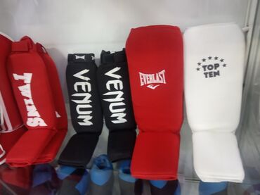 фудбольные формы: Футы,накладки для смешанных единоборств в спортивном магазине