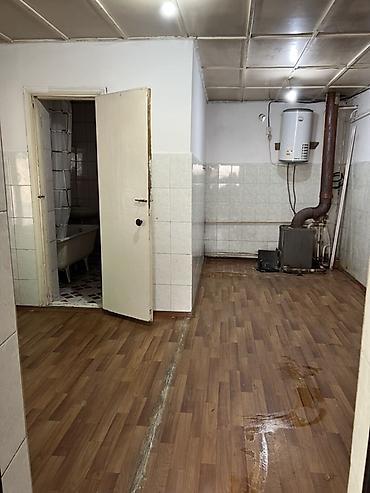 Продажа коттеджей и домов: Дом с большим крытым двором и отдельным въездом через распашные — 3