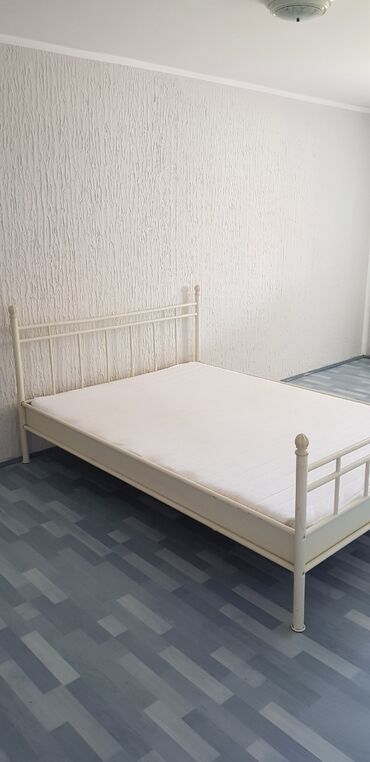 francuski krevet u Srbija | DUŠECI: Metalni beo bracni krevet dimenzija 206x146x39cm! U ODLICNOM stanju