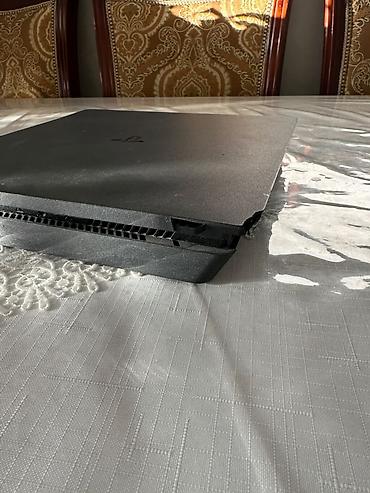 Sony PlayStation: PlayStation 4 Slim на 1тб + 4 диски Комплектация: - Консоль Sony — 3