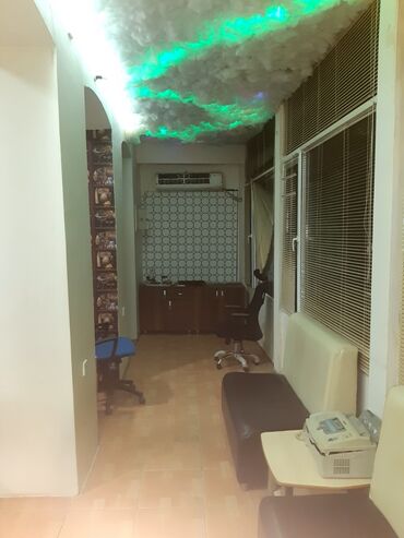 Ofislər: Icarə verilir torgovida shaurma N1 yaninda 3 otagli obyekt tam temirli — 7