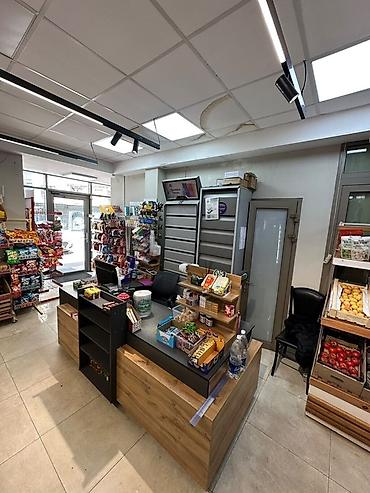 Аренда магазинов: 10 мкр Сдается готовый бизнес - продуктовый магазин Площадь: 52м2 В — 4