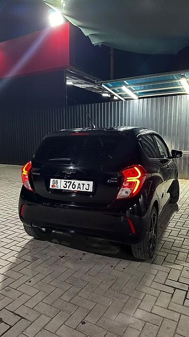 отдам дешево: Chevrolet Spark: 2018 г., 0.1 л, Вариатор, Бензин, Хэтчбэк — 1