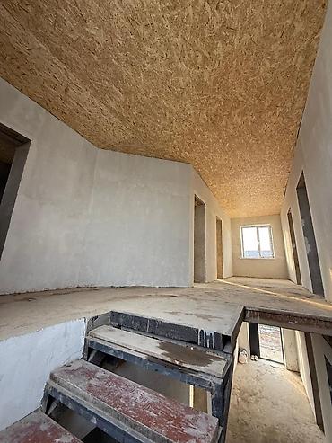Продажа домов: 6 комнат и более, 200 м², 4 соток, Бишкек, Ак-Ордо 3 ж/м Собственник — 9