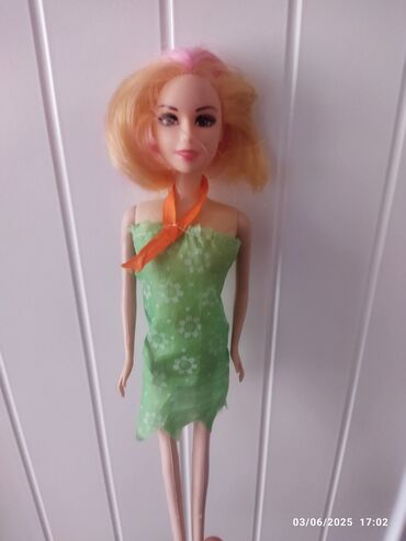 oyuncaq ayi: Blonde barbie(Paltar ilə)