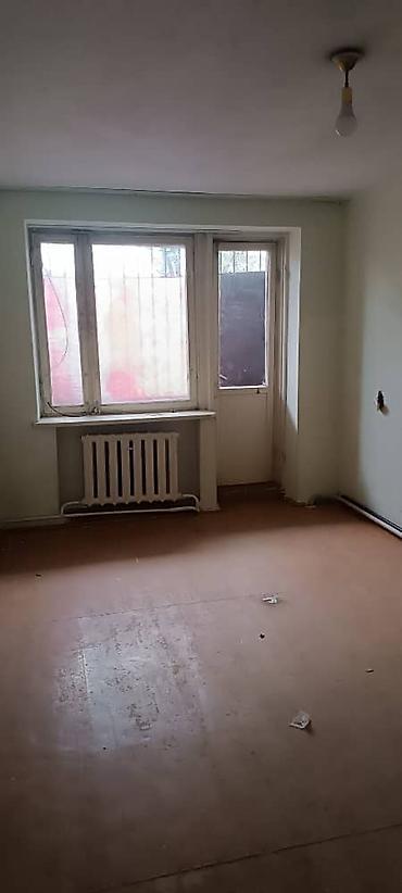 санузла: 3 комнаты, 76 м², 1 этаж, Старый ремонт — 1