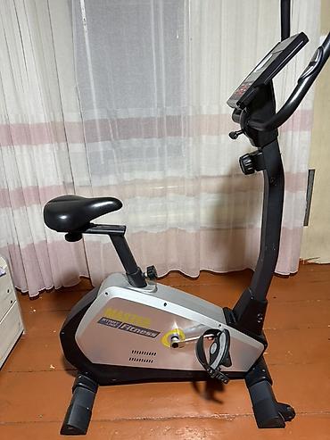 мото ролик: Велотренажёр Start Line Fitness MASTER - Домашний велотренажёр — 2