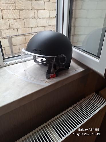 tek teker scooter: Skuter/motosiklet dəbilqəsi – açıq tip (jet) Xüsusiyyətlər: - Rəng — 5