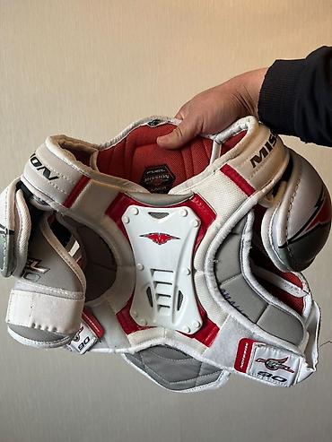 Шлемы: Хоккейный комплект защиты (юниор/взрослый смешанные позиции): Тел — 2