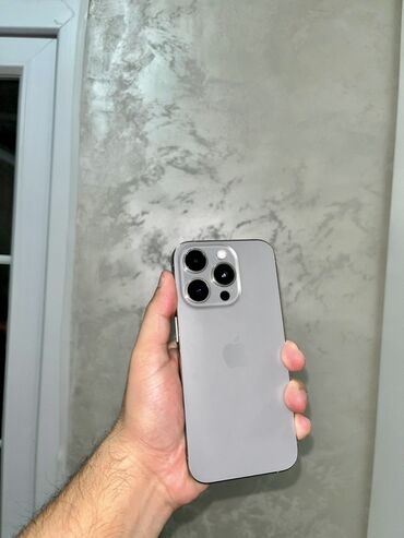 15 айфон про макс: IPhone 15 Pro, Колдонулган, 256 ГБ, Natural Titanium, Куту, 86 %