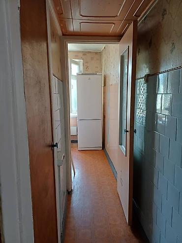 боконбаево: 2 комнаты, 45 м², ул. Боконбаева / Гоголя 104 серия, 5 этаж, Требуется ремонт — 3
