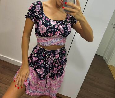 Kompleti: 2400 na lalafo.rs — 7 Kompleti: 2400 — 7