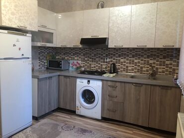 Uzunmüddətli kirayə mənzillər: Satılır/icarəyə təqdim olunur: tam təmirli, mebellı və texnikalı — 2