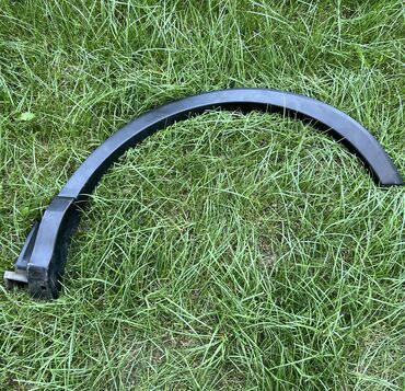 Крылья и комплектующие: Накладка крыла Заднее левое Toyota, 2018 г., Б/у, Оригинал — 2