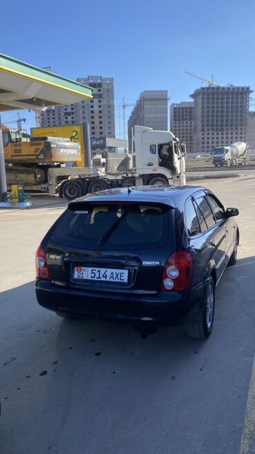 Mazda: Mazda : 2002 г., 1.6 л, Механика, Бензин, Хэтчбэк — 4