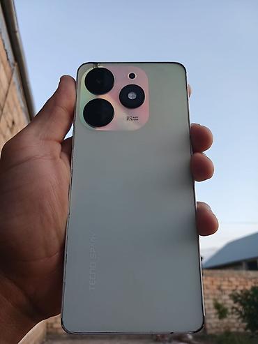 Мобильные телефоны и аксессуары: Tecno Spark 10 Pro, 128 ГБ, цвет - Белый, Две SIM карты — 2