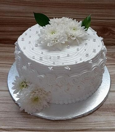 Konditorski proizvodi, slatkiši: Dekorisana rođendanska torta sa motivima fudbala i natpisom "10 Joj" — 9