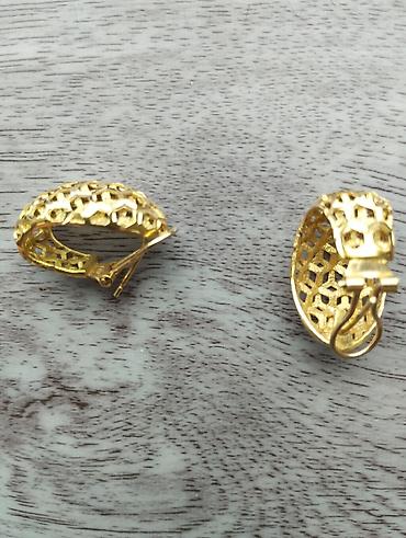 Sırğalar: Qızılı rəngli qadın sırğası – bal pətəyi naxışlı - Material: qızılı — 9