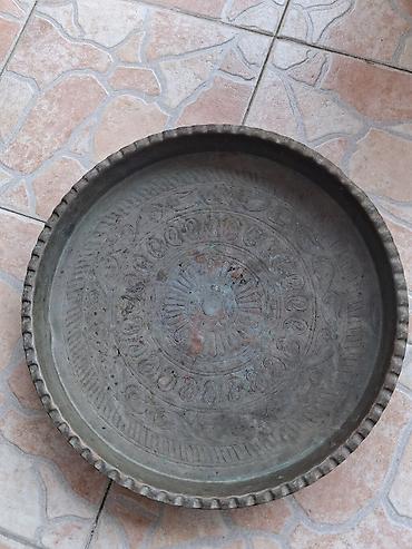 divar üçün dekorlar: Mis sini/tray - Material: döymə mis - Forma: dərin, dairəvi sini - — 1