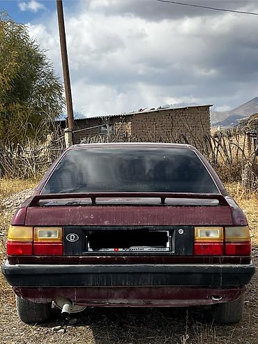 Audi 100: 1989 г., 2.3 л, Механика, Бензин, Седан