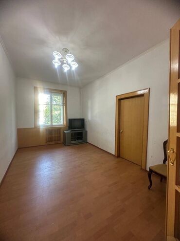 Продажа квартир: 2 комнаты, 55 м², Индивидуалка, 2 этаж, Старый ремонт