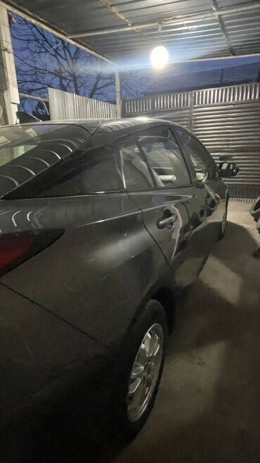 Toyota: Toyota Prius: 2019 г., 1.8 л, Автомат, Бензин, Внедорожник — 5