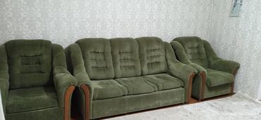 раскладной диван кровать: Цвет - Зеленый, Б/у
