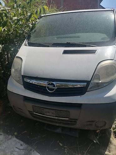 program za dijagnostiku auta: Opel Vivaro furgon – bela boja, dvoja zadnja krilna vrata sa staklima — 2