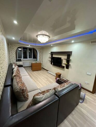 дом барачного типа: 3 комнаты, 57 м², 104 серия, 3 этаж, Косметический ремонт