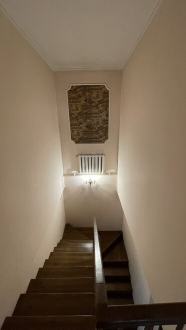 Долгосрочная аренда домов: 220 м², 8 комнат, Утепленный, Балкон застеклен, Кондиционер at lalafo.kg — 13 Долгосрочная аренда домов: 220 м², 8 комнат, Утепленный, Балкон застеклен, Кондиционер — 13